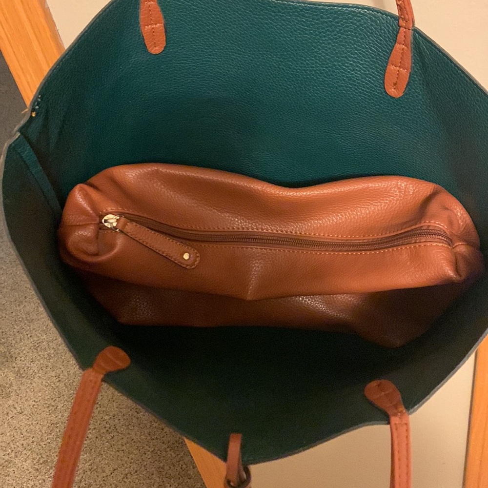 Street Level Reversible Tote - Picture 3 of 5